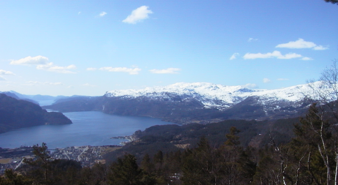 Utsikt over Sauda og Ryfylke. Foto: Wikipedia