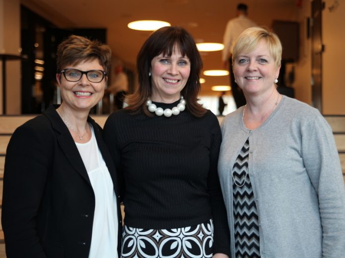 Fylkesordf&oslash;rar i Hordaland Anne Gine Hestetun, fylkesordf&oslash;rar i Sogn og Fjordane Jenny F&oslash;lling og fylkesordf&oslash;rar i Rogaland Solveig Ege Tengesdal. Foto: Sogn og Fjordane fylkeskommune