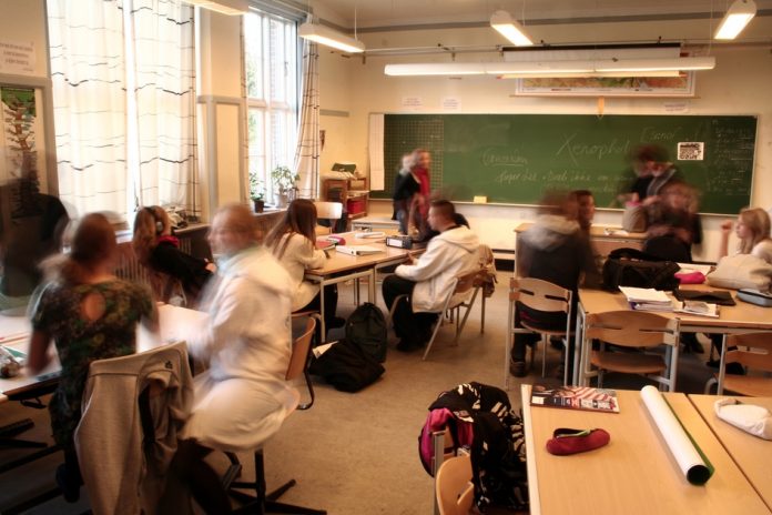 Dei nye faga og l&aelig;replanane skal etter planen innf&oslash;rast fr&aring; hausten 2020. Foto: Colourbox