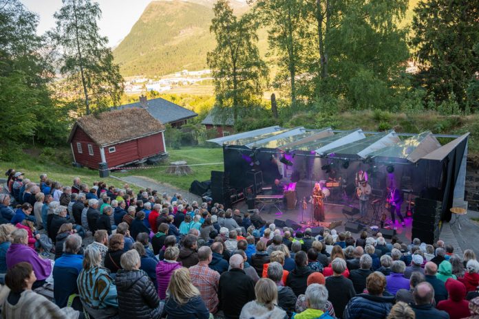 Fr&aring; konserten til Sigrid Moldestad i Uteamfiet. Foto: Aasentunet
