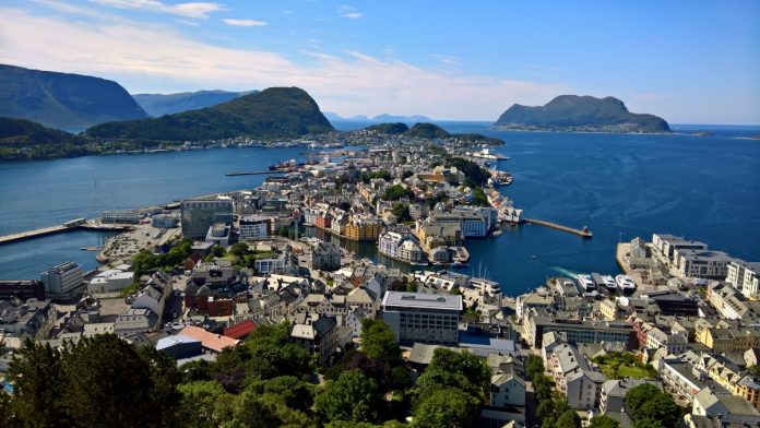 Ålesund. Foto: Eplemoser/Wikimedia Commons/CC BY-SA 4.0